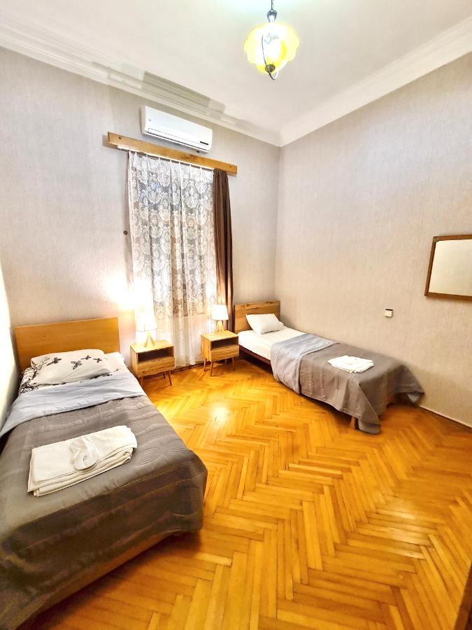 Guesthouse Zedafoni Zestafoni ภายนอก รูปภาพ