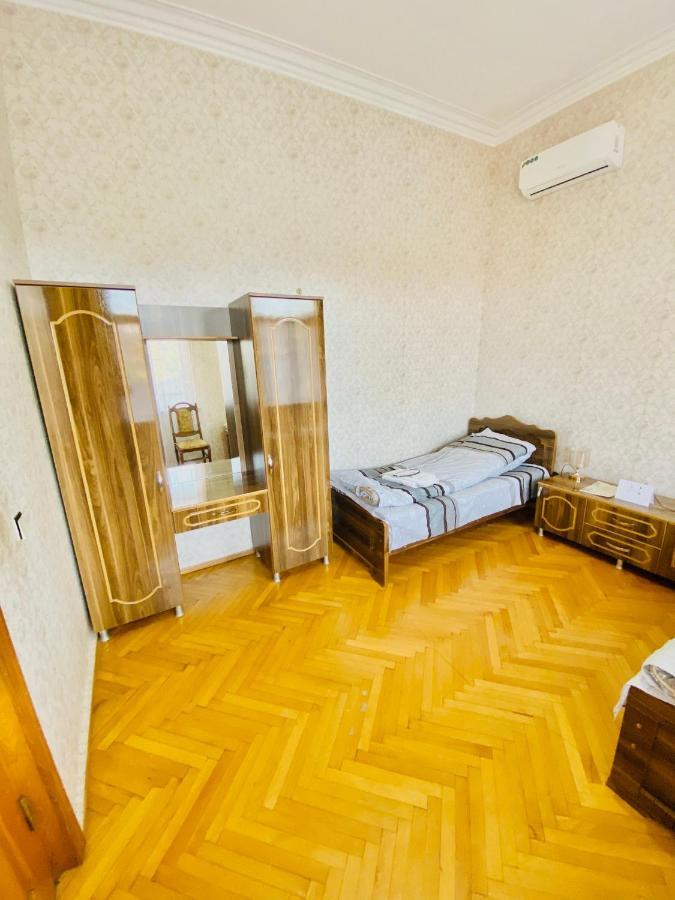 Guesthouse Zedafoni Zestafoni ภายนอก รูปภาพ
