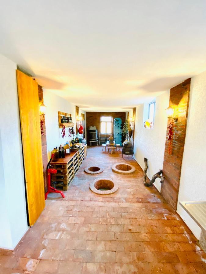 Guesthouse Zedafoni Zestafoni ภายนอก รูปภาพ